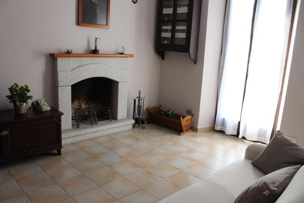 La Casa Nel Prunent Trontano Buitenkant foto