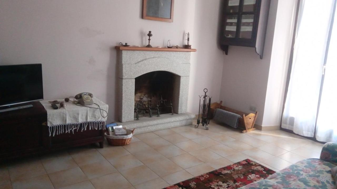 La Casa Nel Prunent Trontano Buitenkant foto